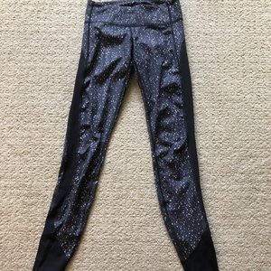 Sz. 4 black and white lululemon leggings